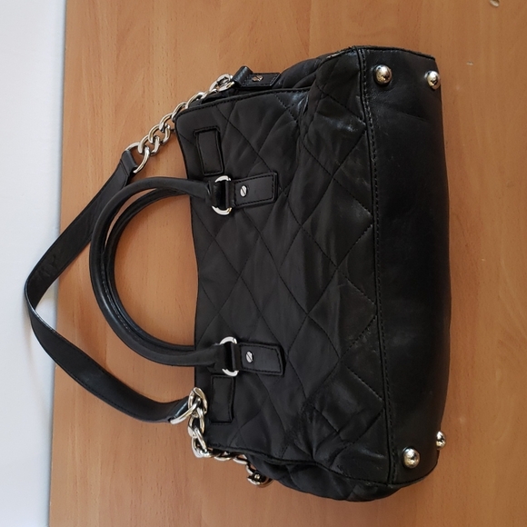 MICHAEL KORS BLACK QUILTED LEATHER HANDBAG - Picture 5 of 8